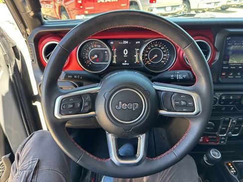 Used 2023 Jeep Gladiator Rubicon w/ Cold Weather Group AWD/4WD image 16