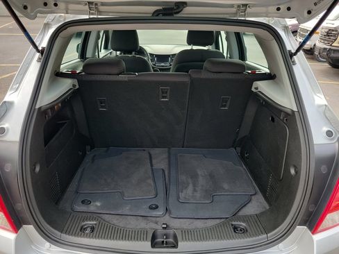 Used 2020 Chevrolet Trax LS FWD image 10