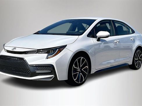 Used 2022 Toyota Corolla SE image 2