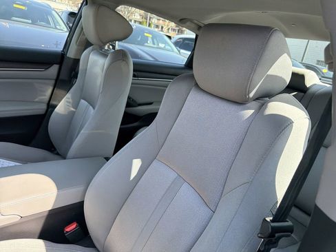 Used 2020 Honda Accord EX image 9