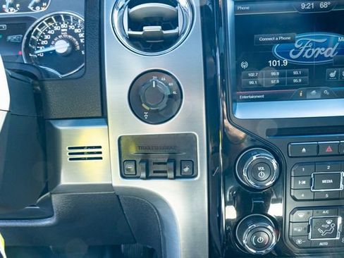 Used 2014 Ford F150 Limited image 22