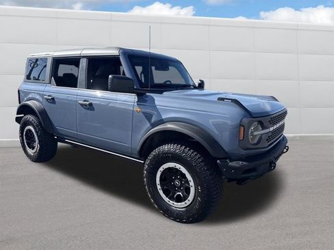 Used 2024 Ford Bronco Badlands w/ Sasquatch Package AWD/4WD image 9