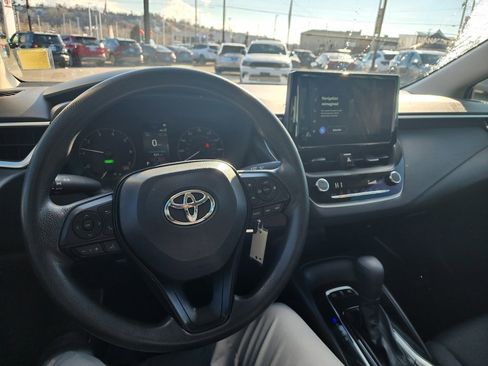 Used 2023 Toyota Corolla LE image 14