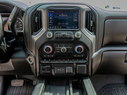 Used 2021 GMC Sierra 3500 Denali w/ Denali Ultimate Package image 23