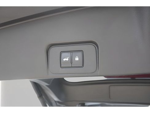 Used 2024 Nissan Rogue SV FWD image 33