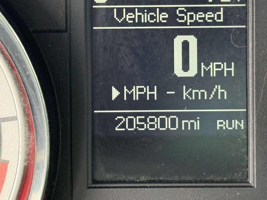 Used 2011 Dodge Grand Caravan Crew FWD image 19