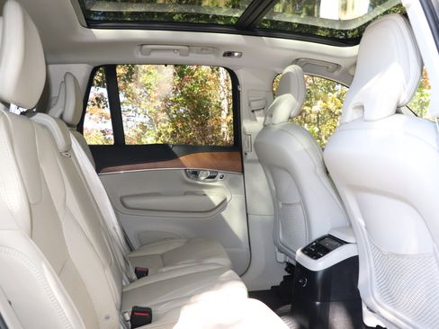 Used 2019 Volvo XC90 T8 Inscription w/ Advanced Package image 48