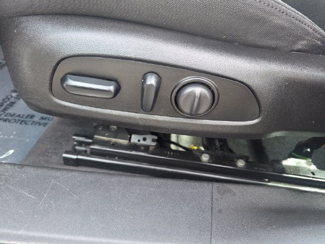 Used 2018 Chevrolet Malibu LT FWD image 23