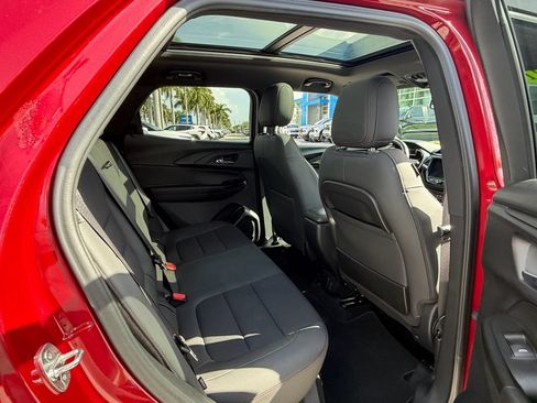 Used 2021 Chevrolet TrailBlazer RS w/ Sun and Liftgate Package FWD image 16
