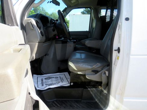 Used 2011 Ford E-250 and Econoline 250 w/ Commercial Cargo Van Pkg image 10