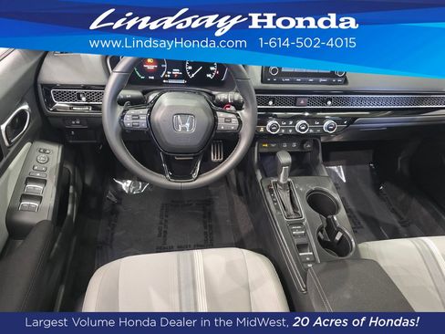 Used 2025 Honda Civic Sport image 6