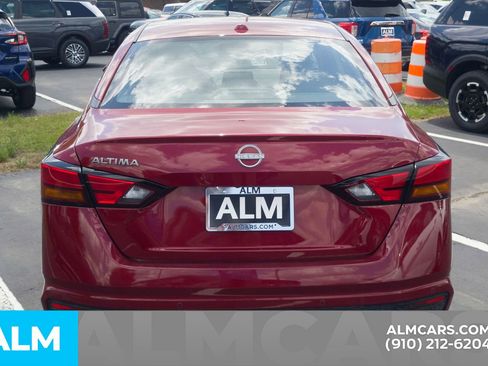 Used 2025 Nissan Altima 2.5 SV FWD image 7