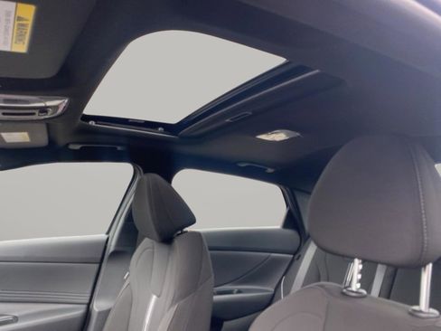 New 2026 Hyundai Elantra SEL Sport FWD image 41