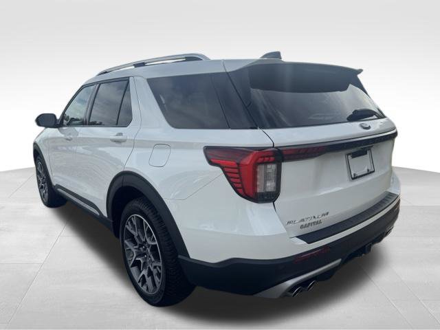 Used 2025 Ford Explorer Platinum w/ Ultimate Package AWD/4WD image 5