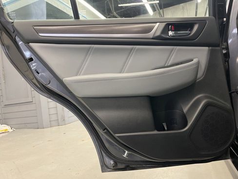 Used 2018 Subaru Legacy 3.6R Limited image 29