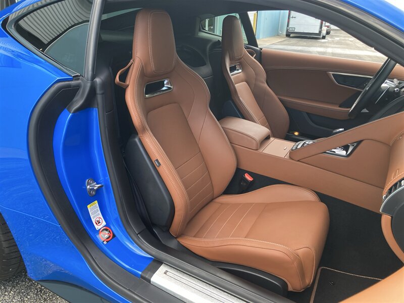 Used 2019 Jaguar F-TYPE R AWD/4WD image 16