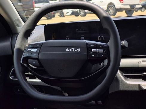 Used 2025 Kia K4 FWD image 13