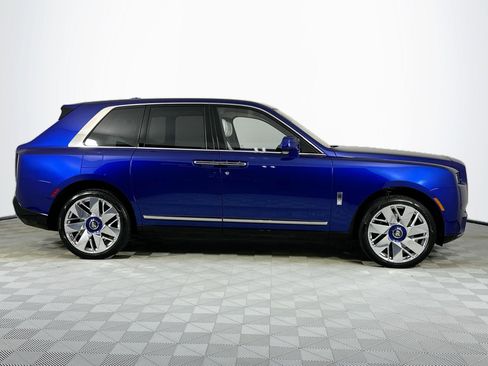 Certified 2025 Rolls-Royce Cullinan AWD/4WD image 7