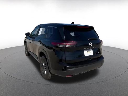 Used 2024 Nissan Rogue S AWD/4WD image 11