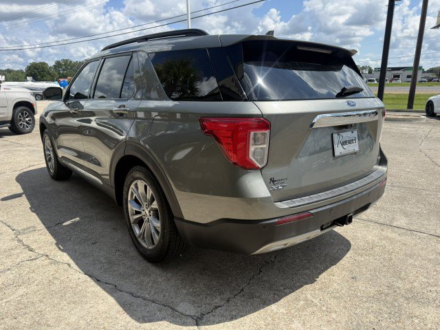 Used 2020 Ford Explorer XLT w/ Equipment Group 202A RWD image 8