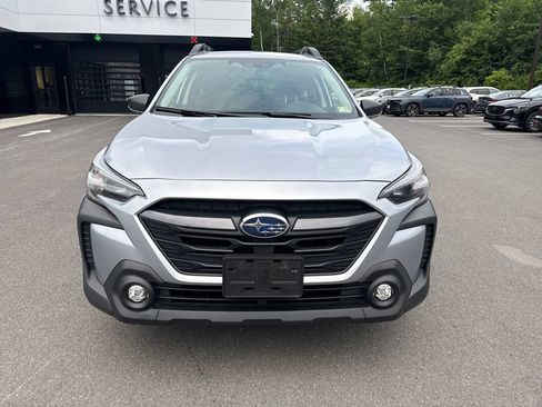 Used 2024 Subaru Outback AWD/4WD image 8