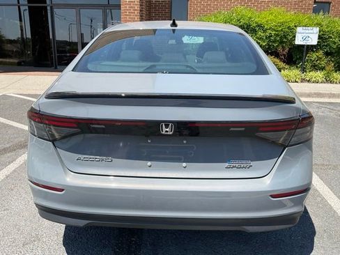 Used 2025 Honda Accord Sport image 4