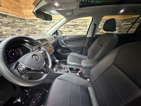 Used 2020 Volkswagen Tiguan SEL image 12