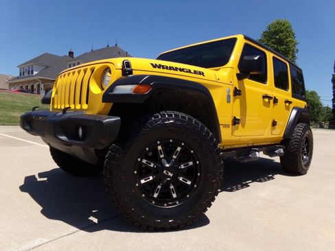Used 2021 Jeep Wrangler Unlimited Sport AWD/4WD image 2