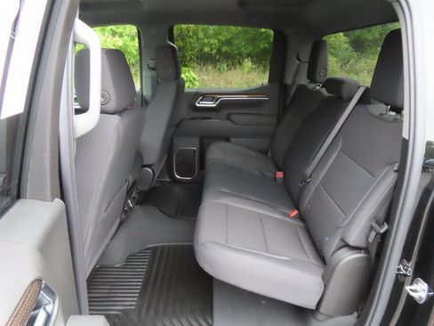 New 2026 Chevrolet Silverado 1500 LT image 25