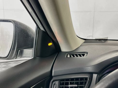 Used 2019 Nissan Rogue SL FWD image 33