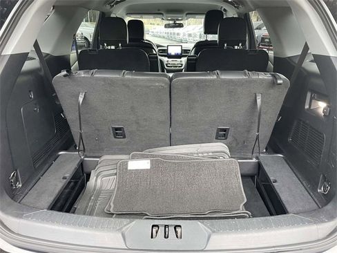 Used 2020 Ford Explorer XLT w/ Equipment Group 202A image 33