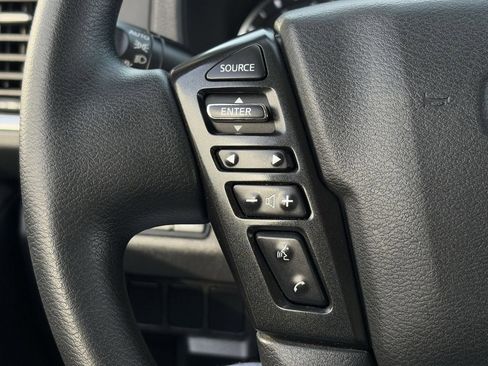 Used 2023 Nissan Frontier SV image 16