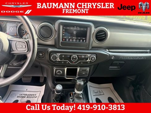 Used 2022 Jeep Wrangler Unlimited Sport AWD/4WD image 17
