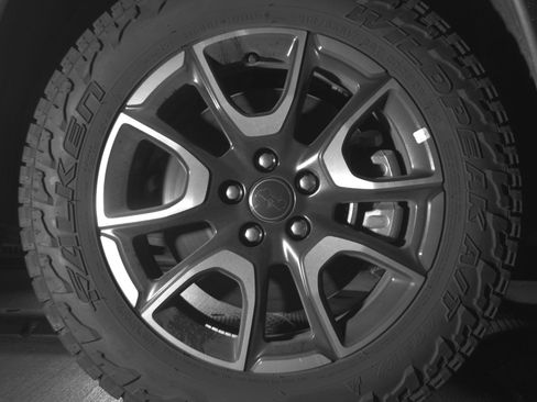 Used 2025 Jeep Compass Trailhawk AWD/4WD image 13