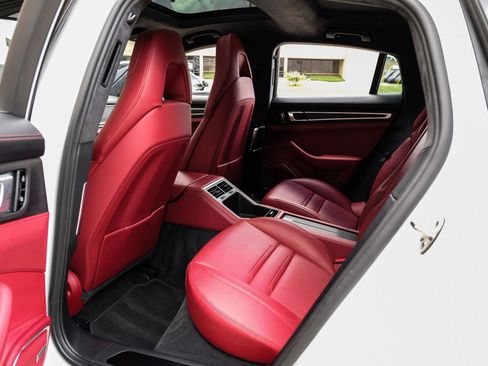 Used 2020 Porsche Panamera GTS AWD/4WD image 33