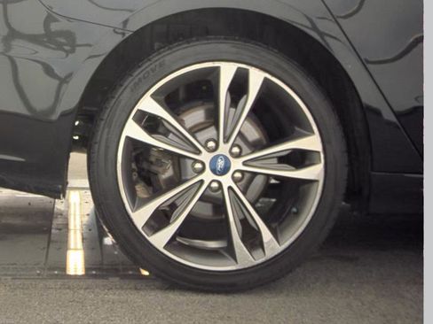 Used 2019 Ford Fusion Titanium AWD/4WD image 8