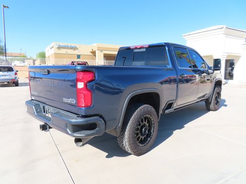 Used 2020 Chevrolet Silverado 2500 High Country image 8