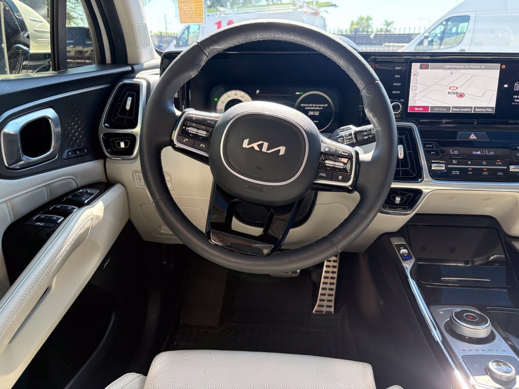 Used 2023 Kia Sorento SX Prestige w/ Panoramic Sunroof Package AWD/4WD image 6