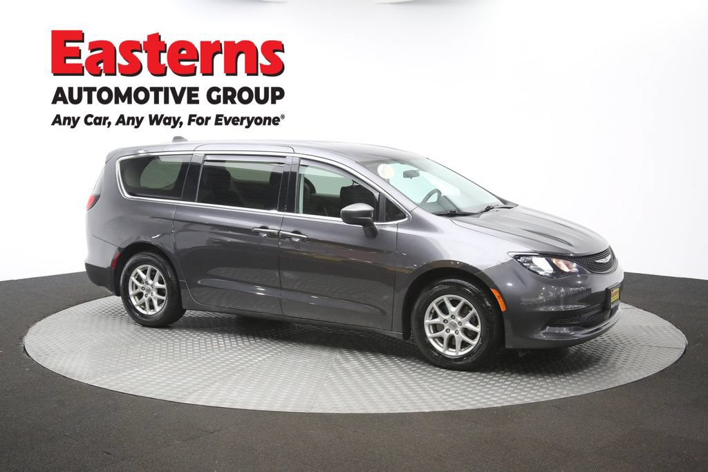 Used 2022 Chrysler Voyager LX FWD image 48