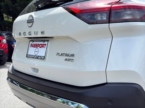 Certified 2023 Nissan Rogue Platinum AWD/4WD image 11