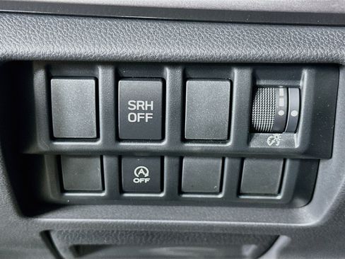 Used 2024 Subaru Forester Premium AWD/4WD image 17