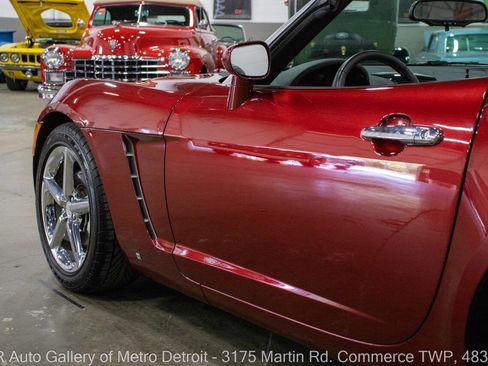 Used 2009 Saturn Sky Red Line image 23