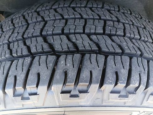 Used 2024 Jeep Wagoneer Series II AWD/4WD image 65