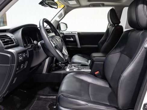 Used 2022 Toyota 4Runner Limited image 33