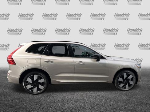 Certified 2024 Volvo XC60 T8 Plus w/ Protection Package Premier AWD/4WD image 11