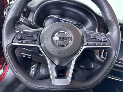 Used 2019 Nissan Kicks SV FWD image 19