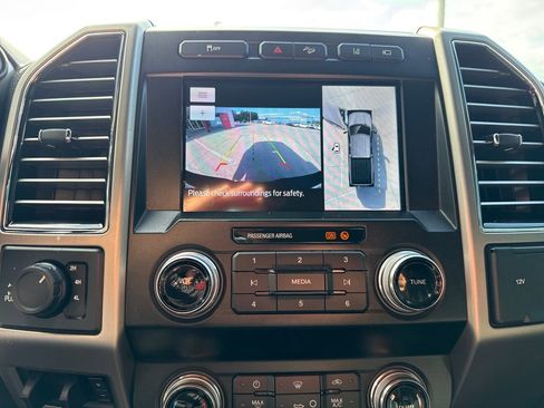Used 2021 Ford F250 Platinum w/ FX4 Off-Road Package AWD/4WD image 27