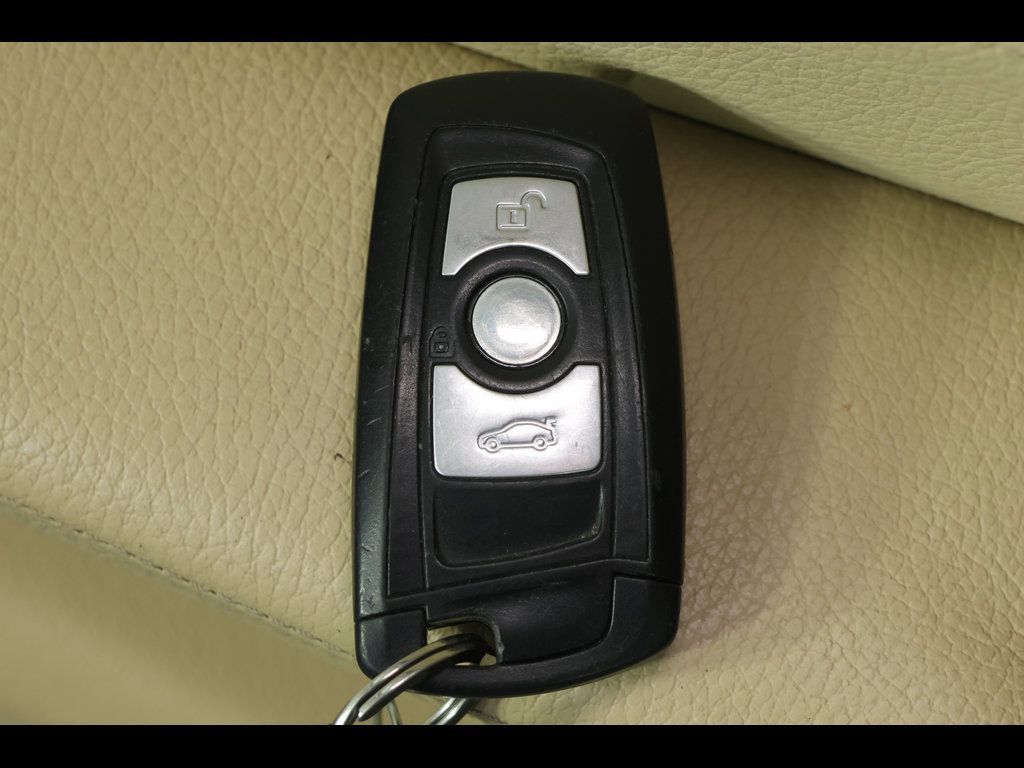 Used 2013 BMW 328i xDrive Sedan AWD/4WD image 24