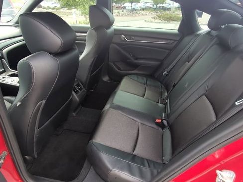 Used 2018 Honda Accord Sport image 25