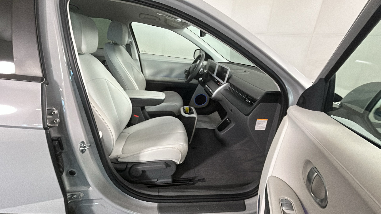 Used 2023 Hyundai Ioniq 5 SEL w/ Cargo Package AWD/4WD image 37